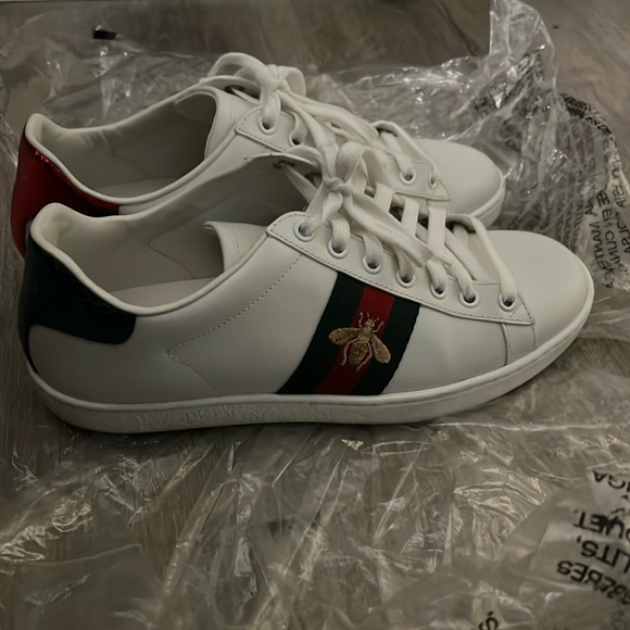 Lovely Gucci Ace sneakers in EXCELLENT condition. Size 38 EU (8 US) - Picture 1 of 11